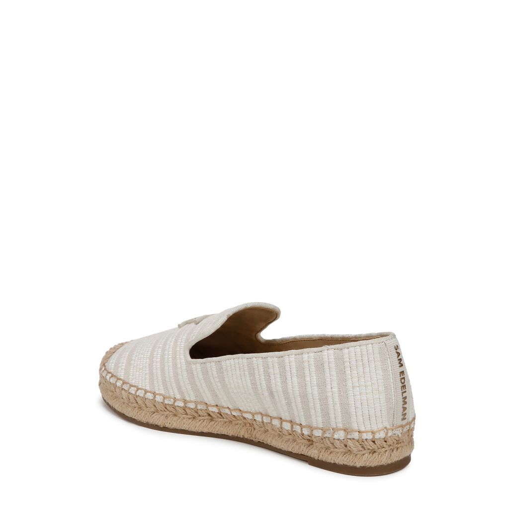 حذاء "كاثلين" اللوفر المسطّح بطابع إسبادريل