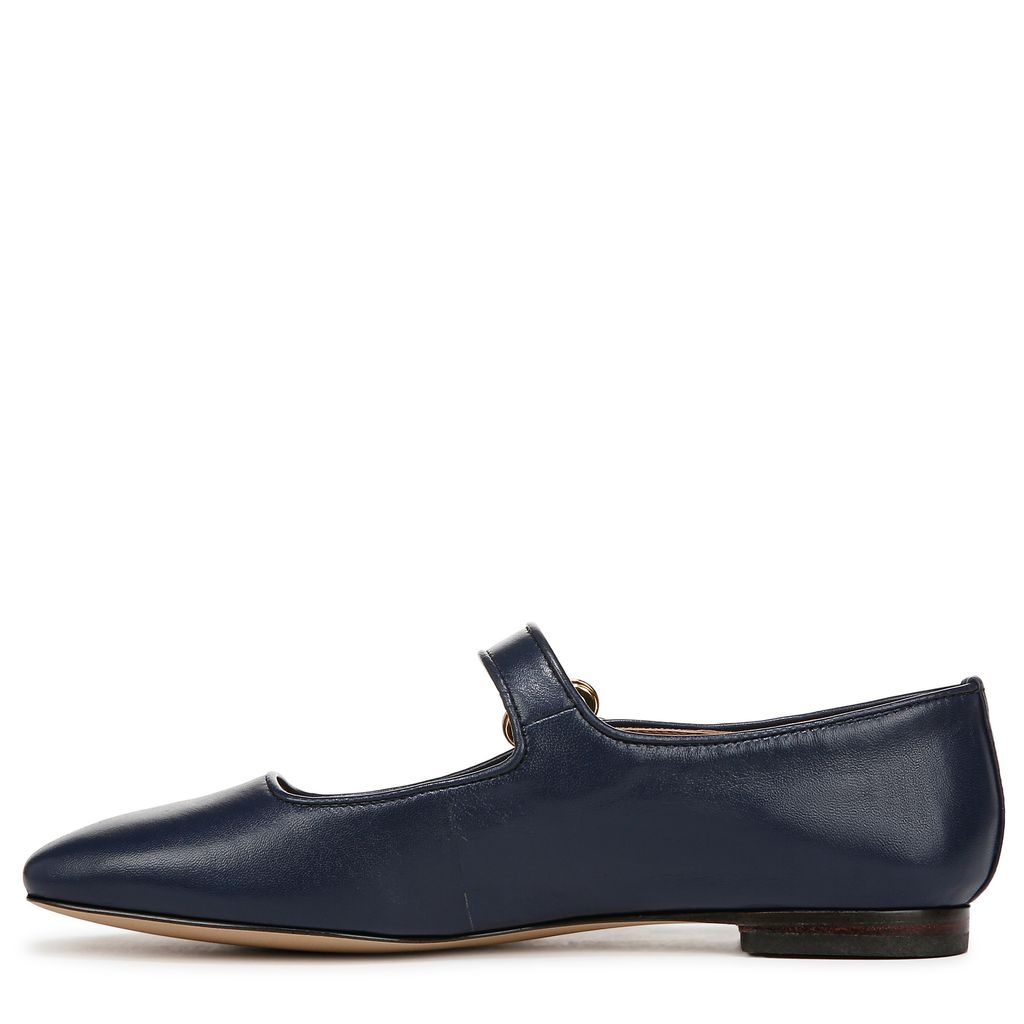 Michaela Mary Jane Flat