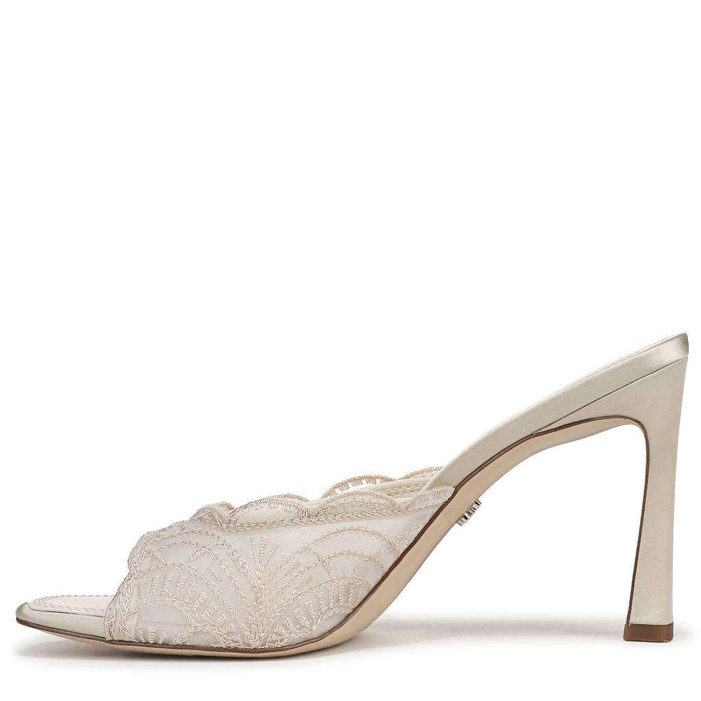 إيفا حذاء مفتوح بكعب