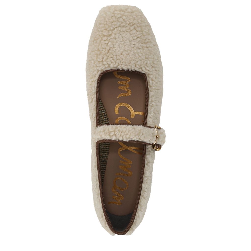 Michaela Mary Jane Flat