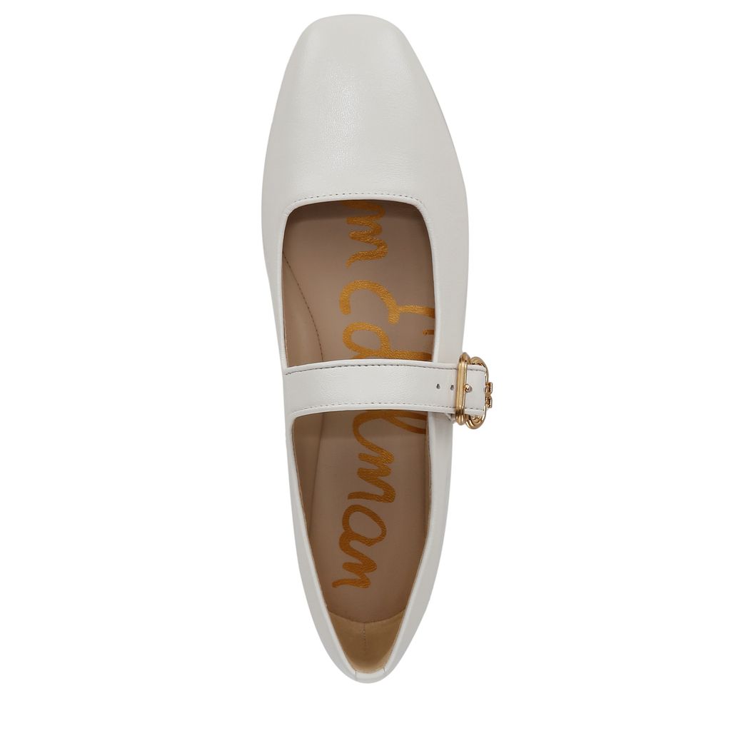 Michaela Mary Jane Flat