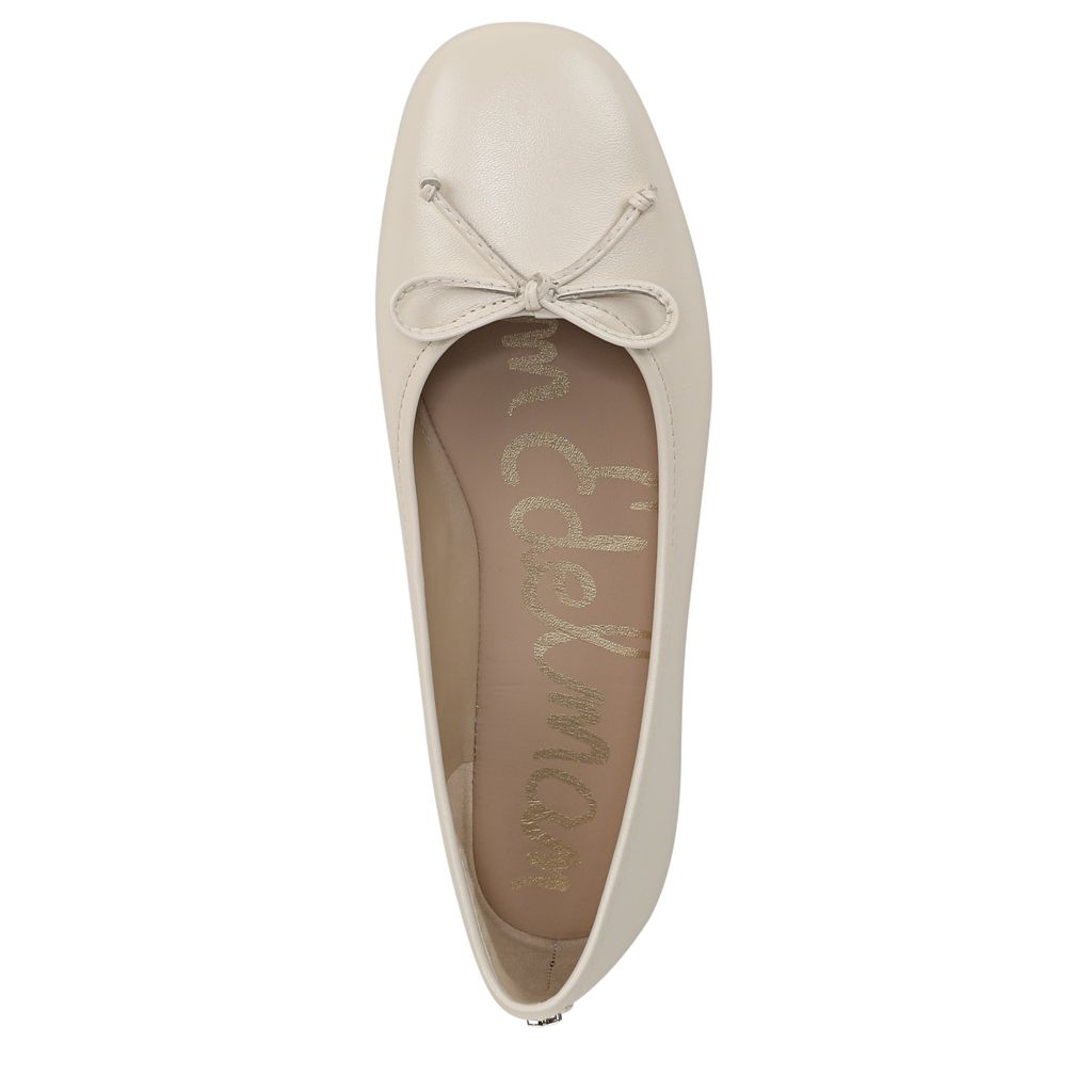حذاء باليه ألي المسطح