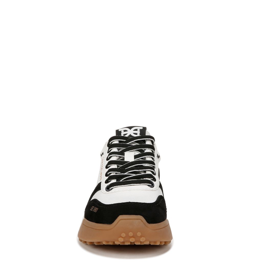 Layla Sneaker