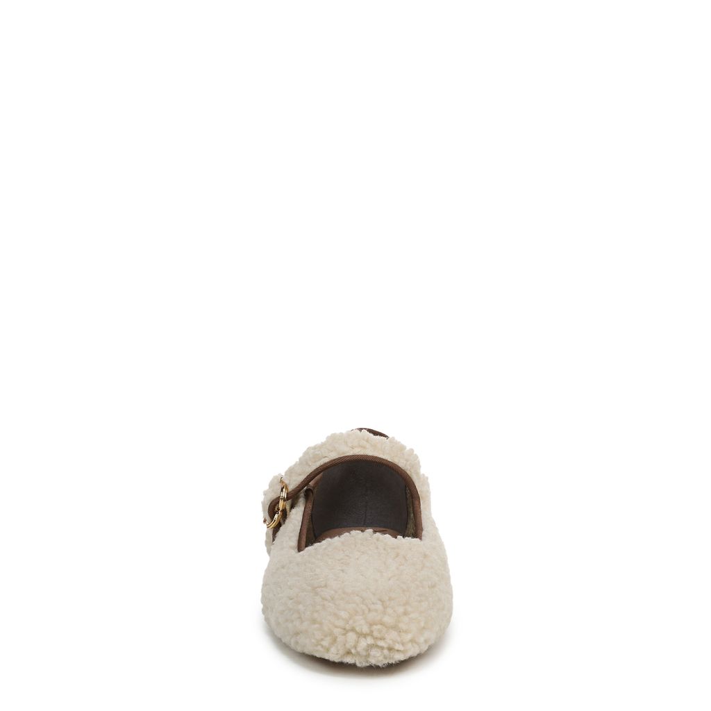 Michaela Mary Jane Flat