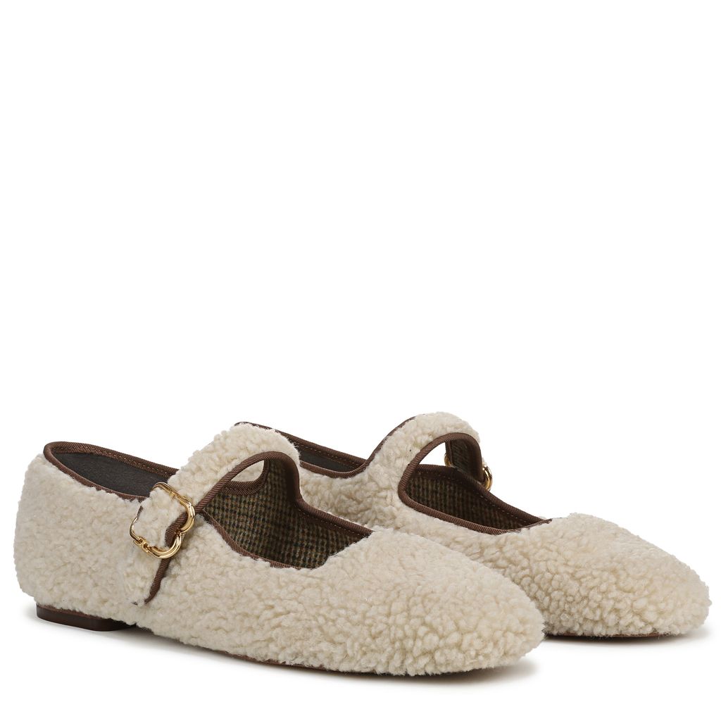 Michaela Mary Jane Flat