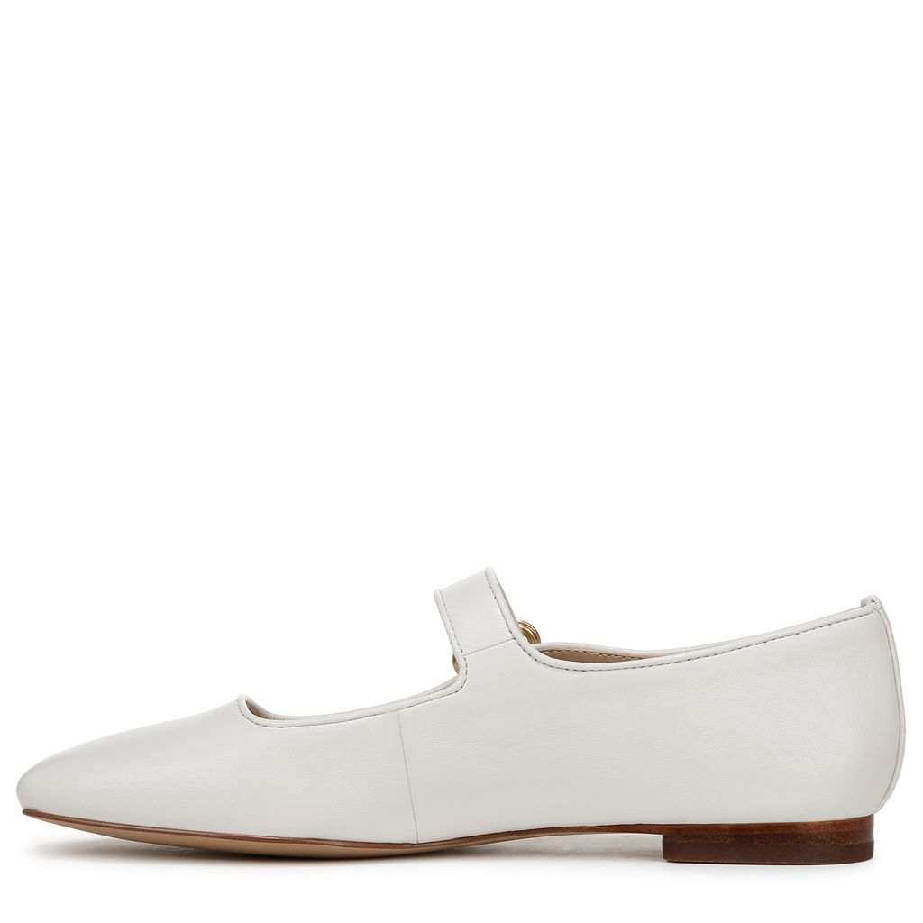 Michaela Mary Jane Flat